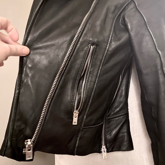🤍HP🤍 Zara Asymmetrical Moto Jacket. Genuine Leather. Size S/M - Picture 7 of 7